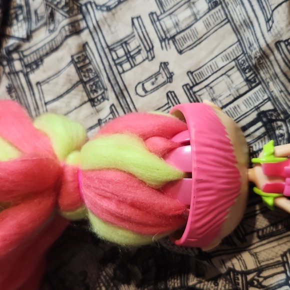 CandyLocks strawberry doll - Picture 5 of 5